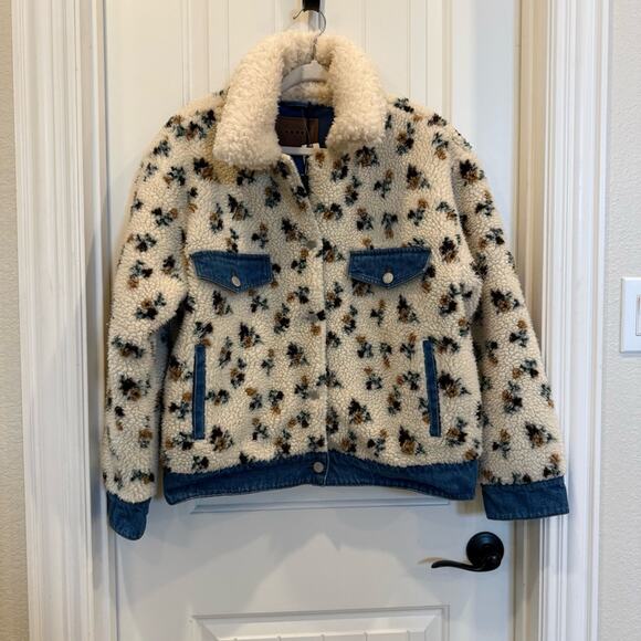 Blank NYC License To Chill Sherpa Fleece Jacket - Picture 4 of 7